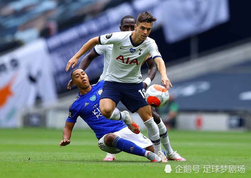 C9观众热烈欢呼!,浓眉哥迎来七赛季出色发挥赛场气氛高涨 C9观众热烈欢呼!,浓眉哥迎来七赛季出色发挥赛场气氛高涨