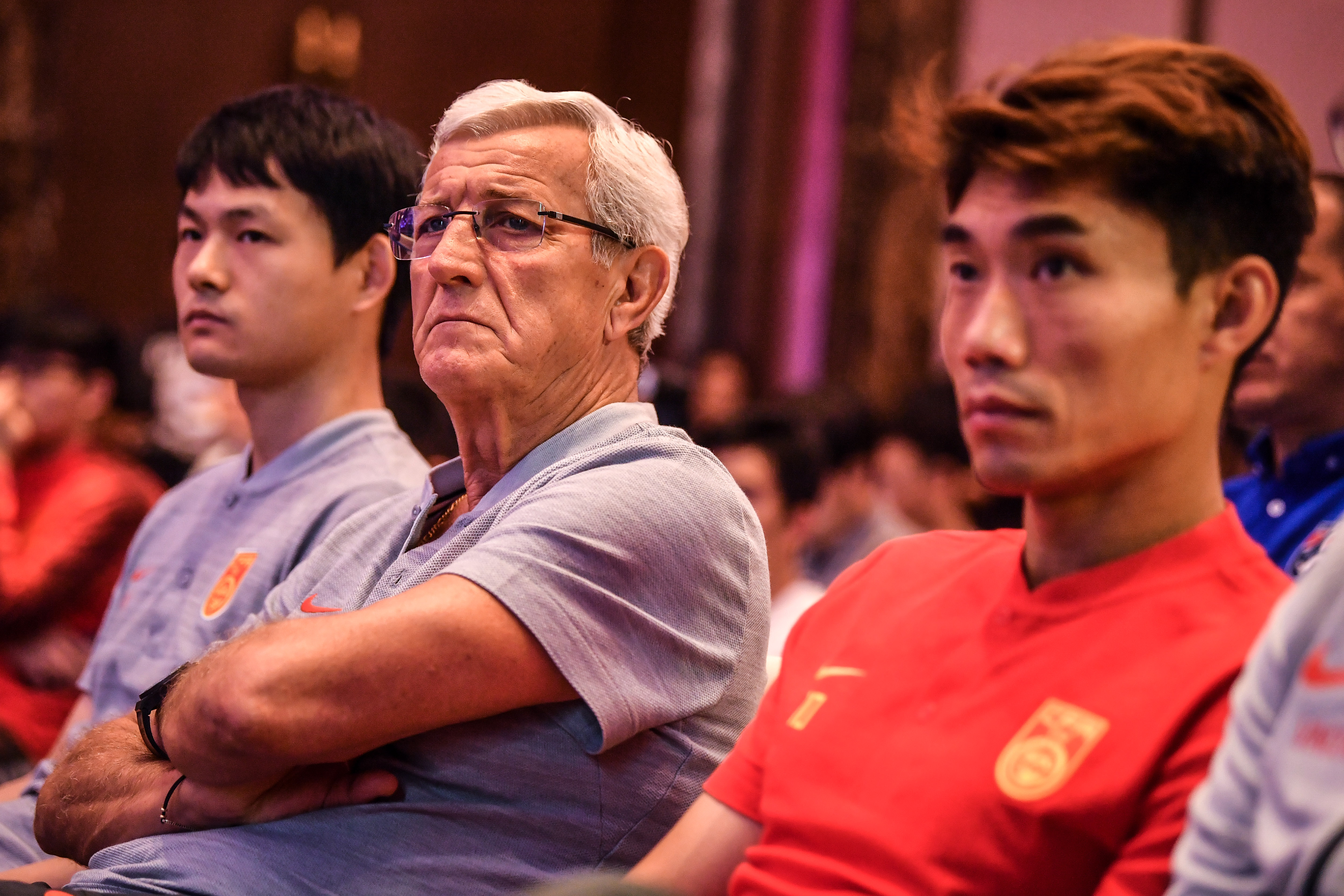 TIANBO-丹佛掘金集结日队长鼓劲；志在亚冠名次提升；媒体盛赞；更衣室氛围转暖(丹佛掘金历史最佳阵容)