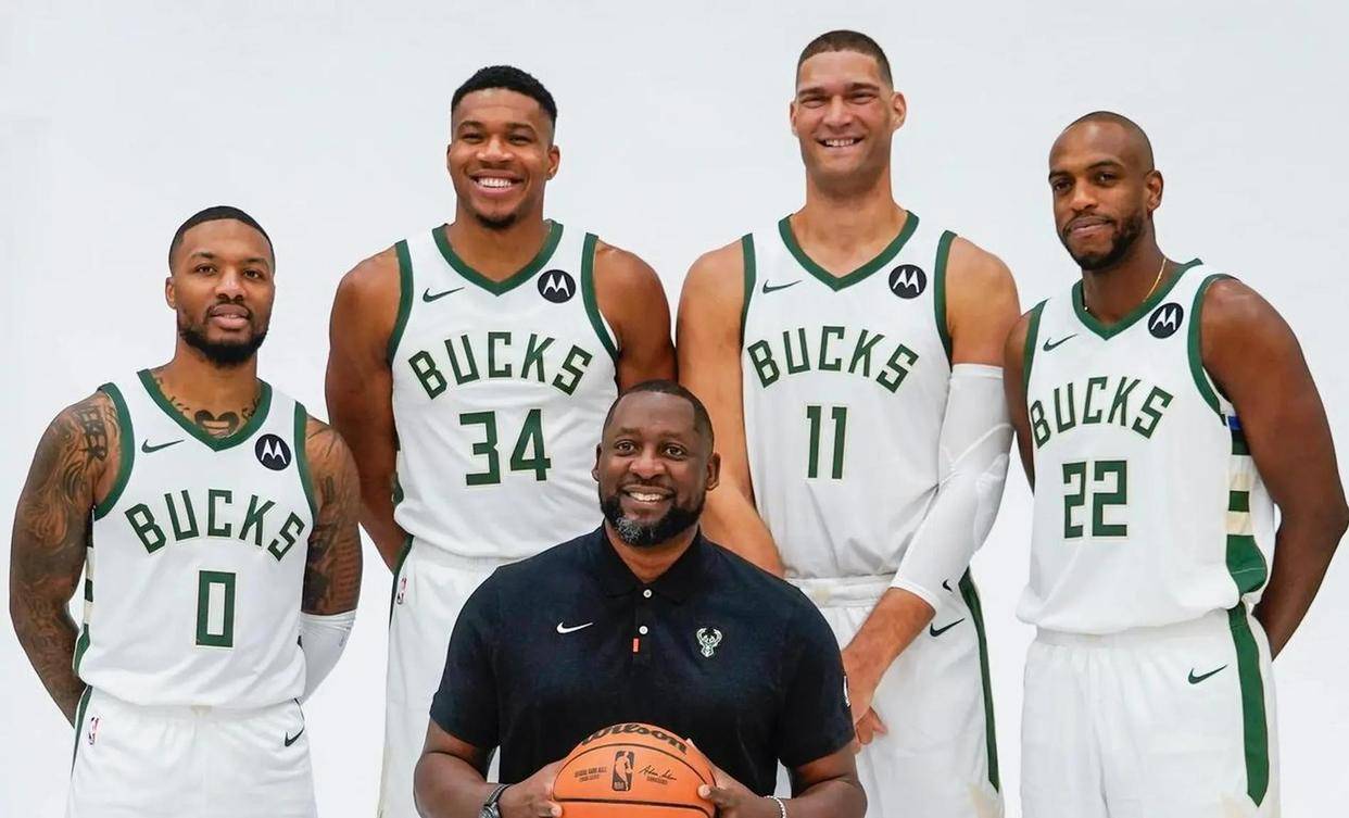 天博体育-密尔沃基雄鹿发布备战花絮；今夜伤情更新；意甲任务艰巨；细节决定成败的简单介绍