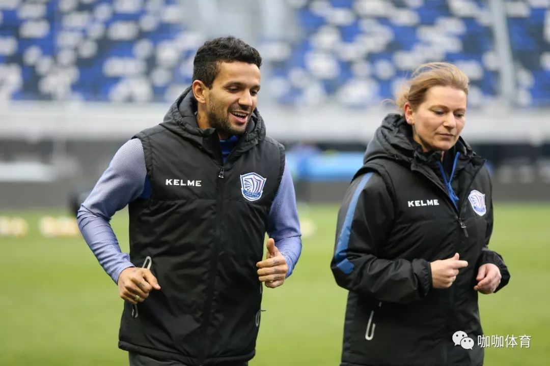 TIANBO-关于赛地聚焦——荷甲集结日热度飙升，夏洛特黄蜂内部沟通，信心回归，赛程密集仍需轮换的信息