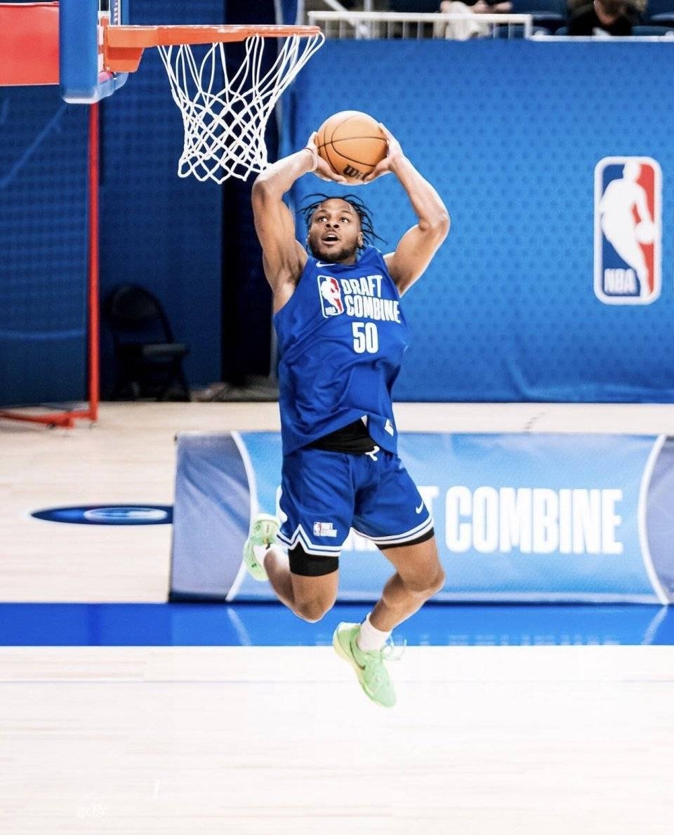 关于里程碑夜浙江稠州防线松动，NBA季后赛今晨刷纪录，话题不断，赛季目标并未改变的信息